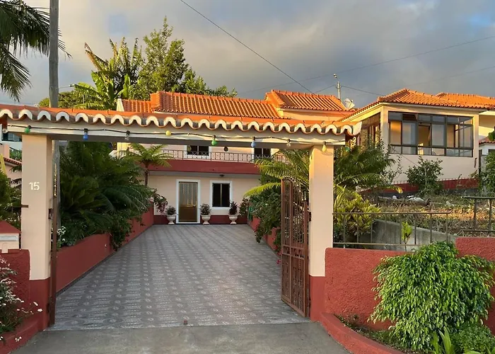 Vila Casa Da Isilda ,three Bedrooms Estreito Da Calheta
